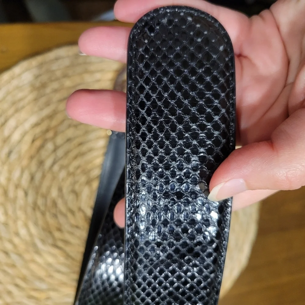 Vintage GUCCI Black Python Snake Leather Belt Gold Buckle GG Size 85